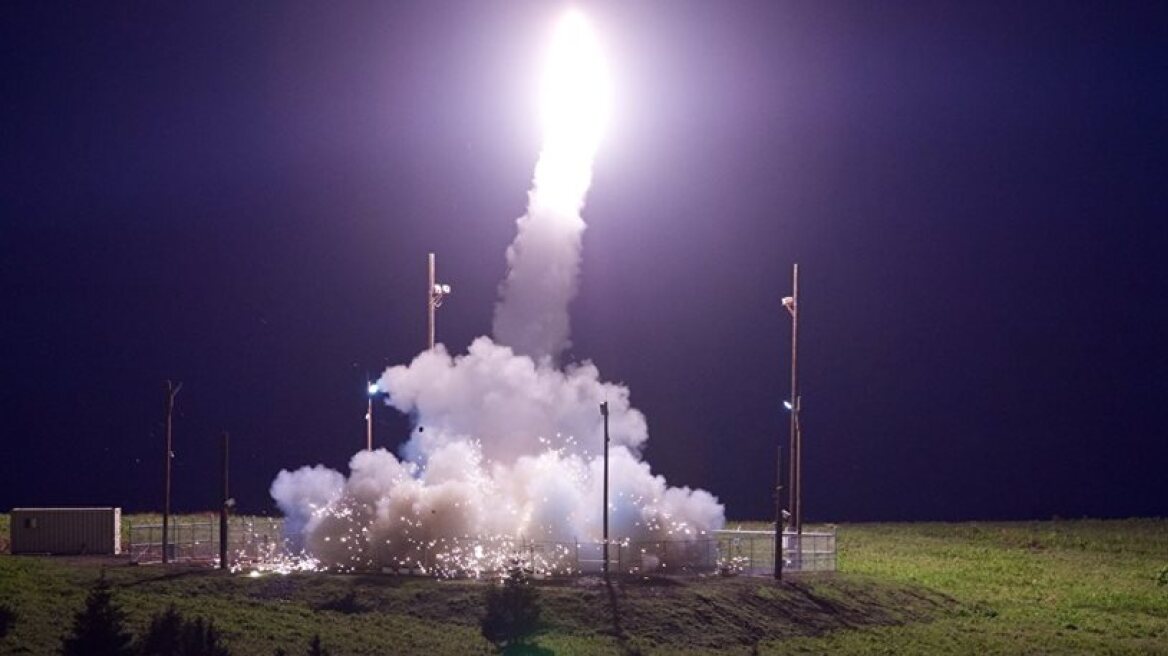 Washington Post: Η Βόρεια Κορέα έχει την ικανότητα να εφαρμόσει πυρηνικές κεφαλές στους πυραύλους της 